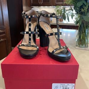 Valentino rockstud sandals, box/dust bag included